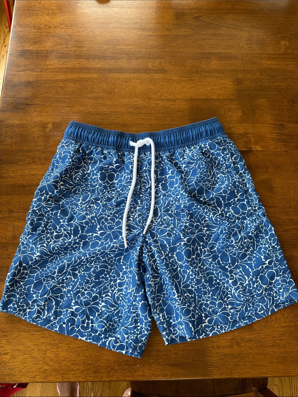 Men’s Amazon Essentials Blue and White Floral Swim Shorts with Drawstring